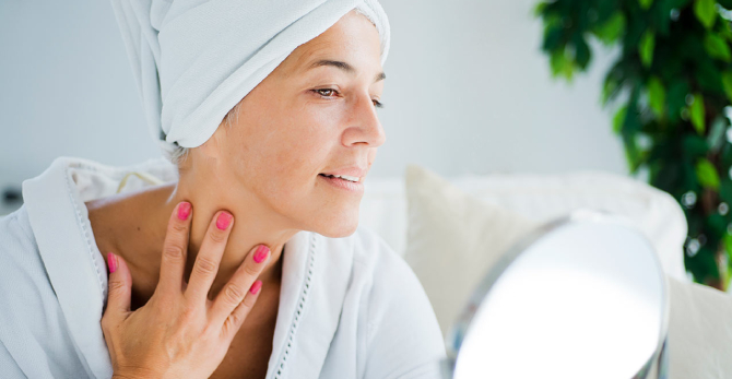 Kako menopauza utječe na vašu kožu Gubitak čvrstoće, suha koža