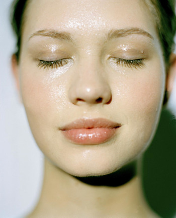 Kako najbolje hidratizirati osjetljivu isušenu kožu?
